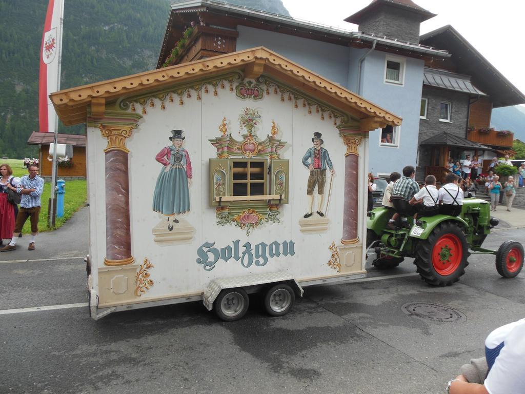 Pension Alpenperle Holzgau Eksteriør billede