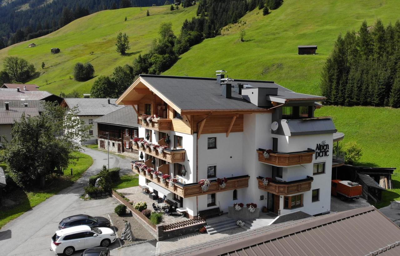 Pension Alpenperle Holzgau Eksteriør billede