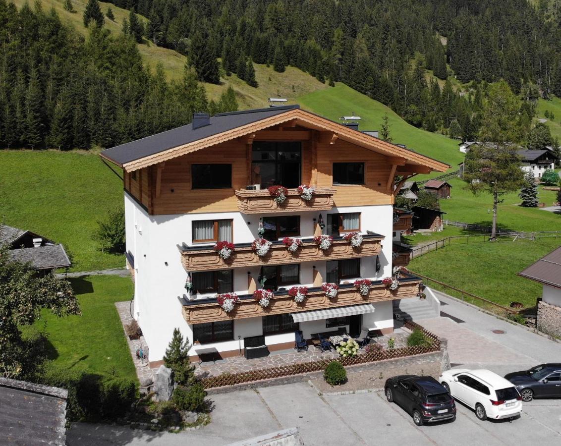 Pension Alpenperle Holzgau Eksteriør billede